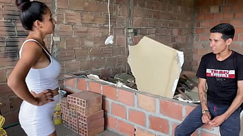 First-timer assfuck hook-up with boss's mouth-watering booty in homemade flick